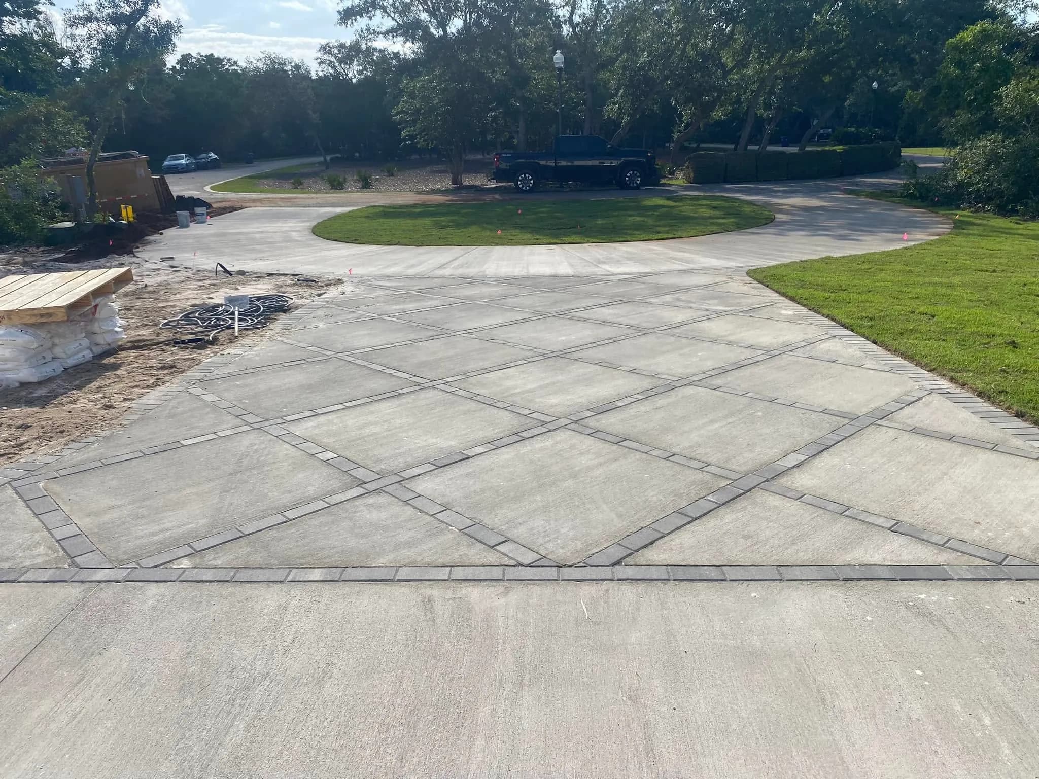 Circular Driveway - Summerdale